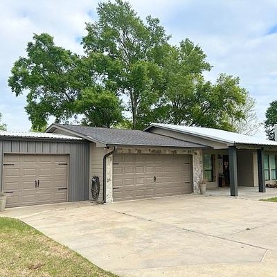 243 Suncrest Dr, Orange, TX 77630