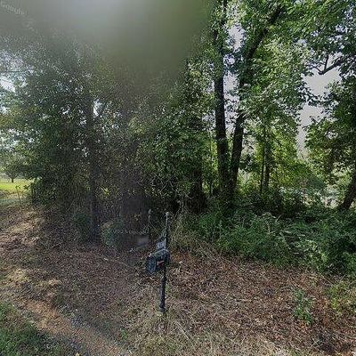 2462 Hogan Rd, Deatsville, AL 36022