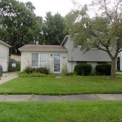 24675 Orchid St, Harrison Township, MI 48045