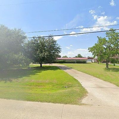 2504 Spurlock Rd, Nederland, TX 77627