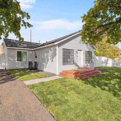 2507 E Upriver Dr, Spokane, WA 99217