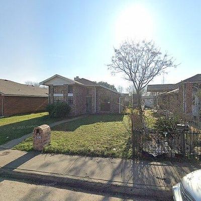 2520 Winter Oak St, Dallas, TX 75227