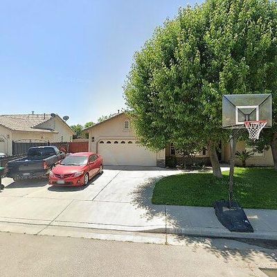 2521 Hillcrest St, Selma, CA 93662