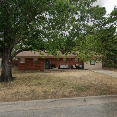 2205 12 Th St, Brownwood, TX 76801