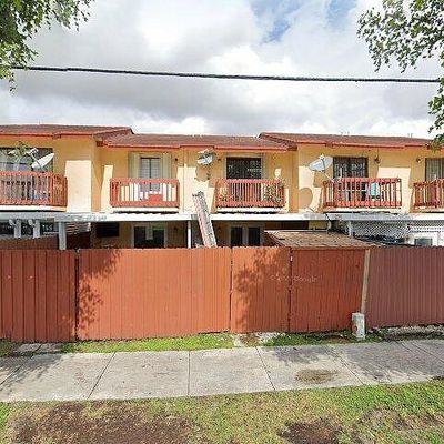 2211 W 52 Nd St #211, Hialeah, FL 33016