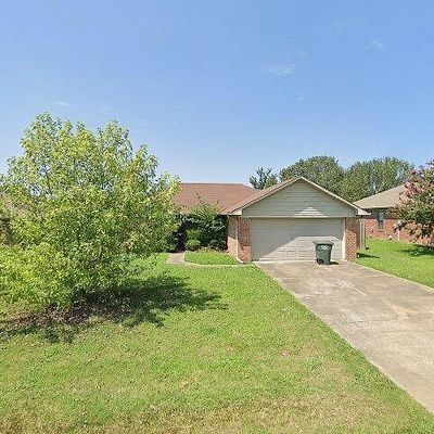 2215 Cedar Oaks Dr, Conway, AR 72032