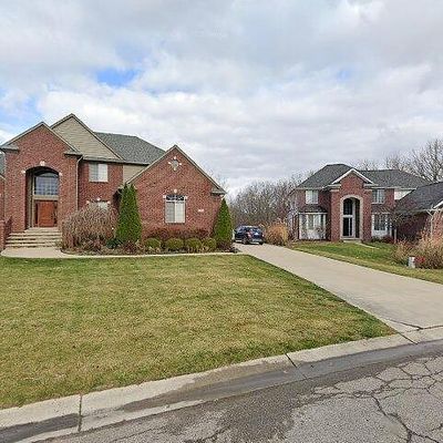 2226 Village Woods Dr, Grand Blanc, MI 48439