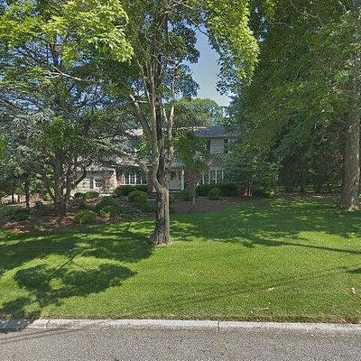 23 Fox Hill Rd, Upper Saddle River, NJ 07458