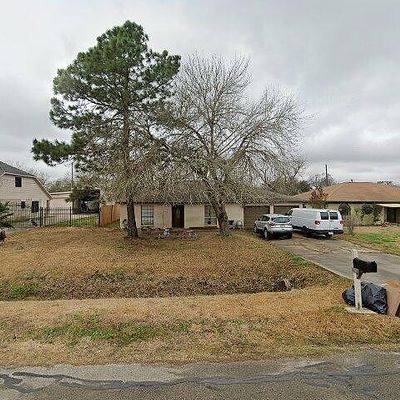 230 S Lobit St, La Porte, TX 77571