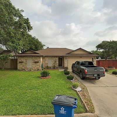 2300 Timberleaf Cir, Ingleside, TX 78362