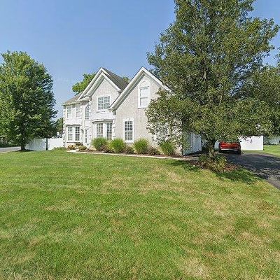 2302 Katie Ct, Easton, PA 18040