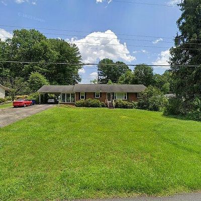 231 Kyle Rd, Winston Salem, NC 27104