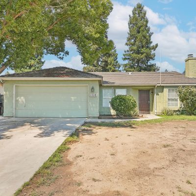 2328 W Prospect Ave, Visalia, CA 93291