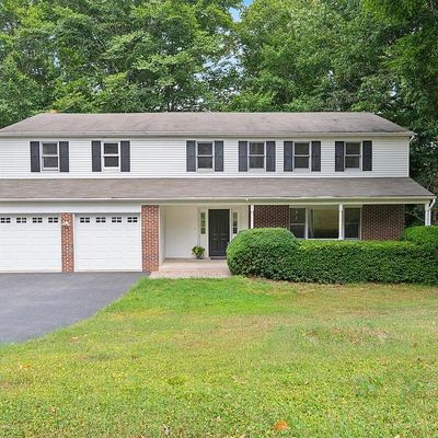 233 Clover Cir, Media, PA 19063