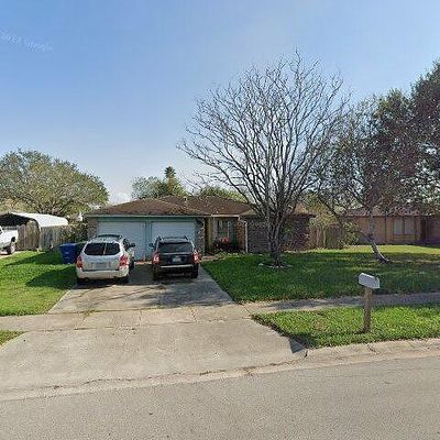 2838 Blue Grass Dr, Corpus Christi, TX 78410