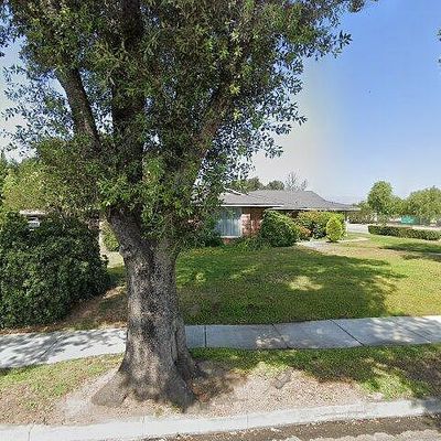 2892 Ladera Rd, San Bernardino, CA 92405