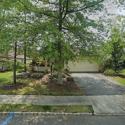 29 Peasley Dr, Marlboro, NJ 07746