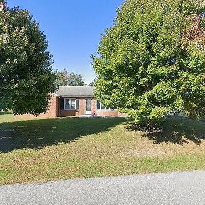 29 Redwood Dr, Hagerstown, MD 21740