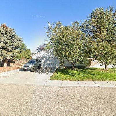 2922 Sunflower Dr, Nampa, ID 83686