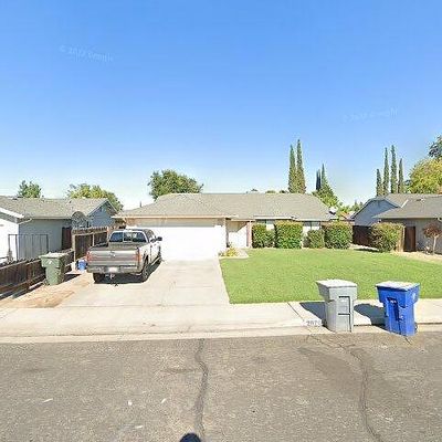 2976 Terry Ave, Clovis, CA 93612