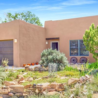 3 Chapala Rd, Santa Fe, NM 87508