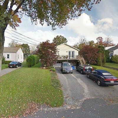 30 Carlton St, South Hadley, MA 01075