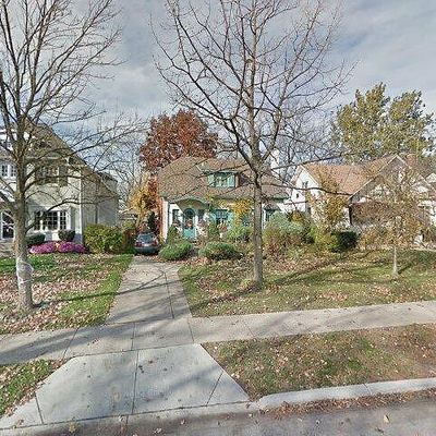 300 Blackhawk Rd, Riverside, IL 60546