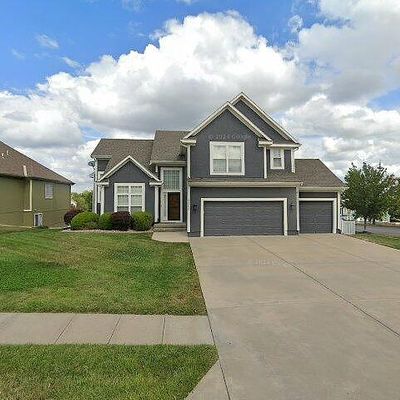 3000 Sw Silverspur Ln, Lees Summit, MO 64081