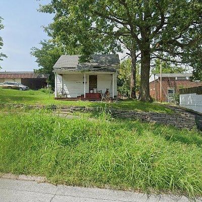 301 South St, Anna, IL 62906