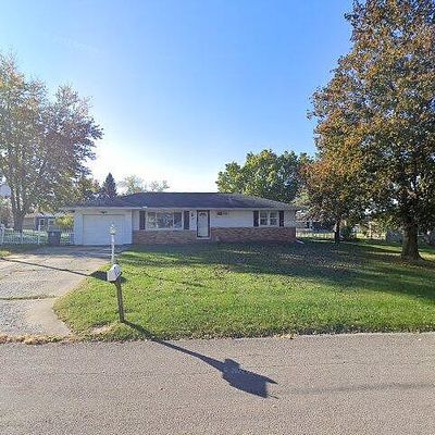 303 James Pkwy, Washington, IL 61571