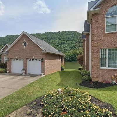 3038 Michael Ave, Belle, WV 25015