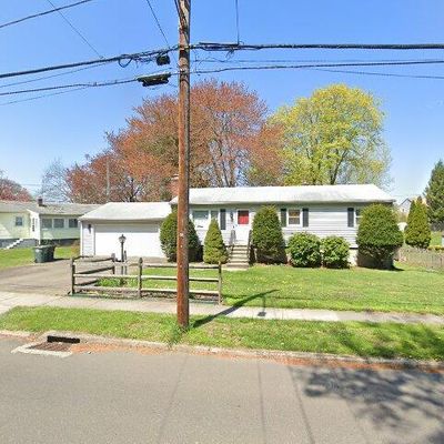 305 Old Point Rd, Milford, CT 06460