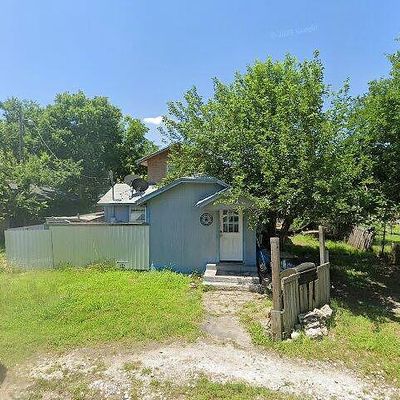 305 S 4 Th St, Rosebud, TX 76570