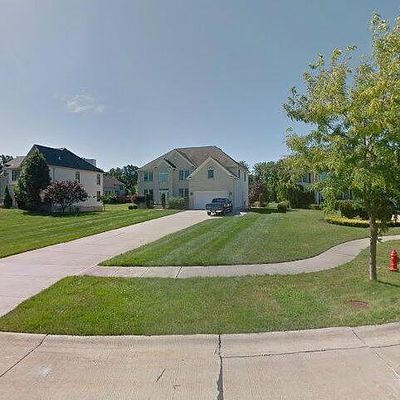 308 Country Ln, Cleveland, OH 44143