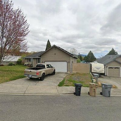 31 Sw Leonard St, Grants Pass, OR 97526