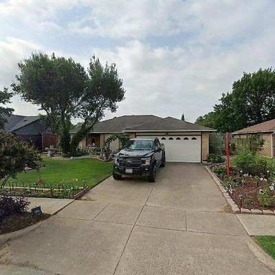 2637 Berkshire Ln, Grand Prairie, TX 75052