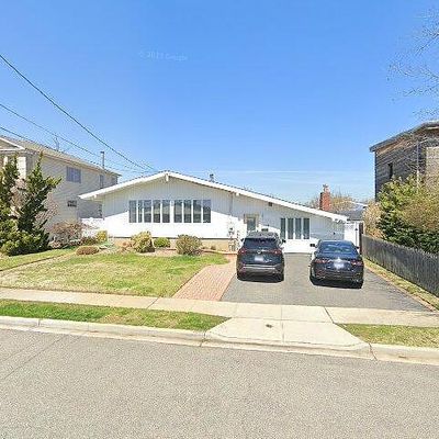 2648 Belmill Rd, Bellmore, NY 11710