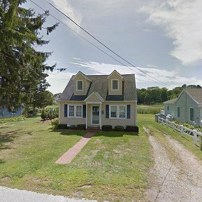 27 Beach Ave, Niantic, CT 06357