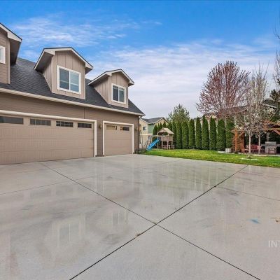 2717 W Wapoot Dr, Meridian, ID 83646