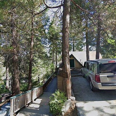 275 Mittry Ln, Lake Arrowhead, CA 92352