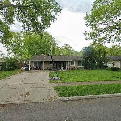 333 Thornridge Dr, Levittown, PA 19054