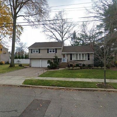 337 Country Club Dr, Oradell, NJ 07649