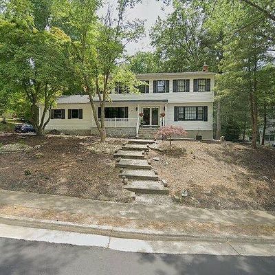 34 Brookside Cir, Marlboro, NJ 07746