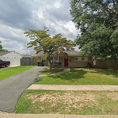 35 Meadow Ln, Newark, DE 19713