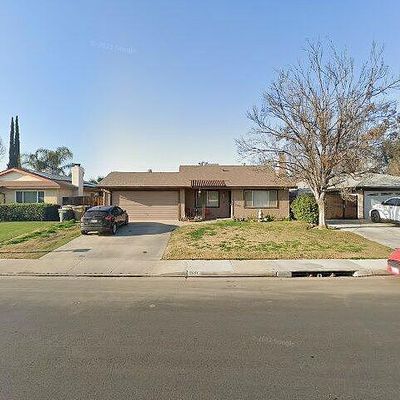 3521 S Half Moon Dr, Bakersfield, CA 93309