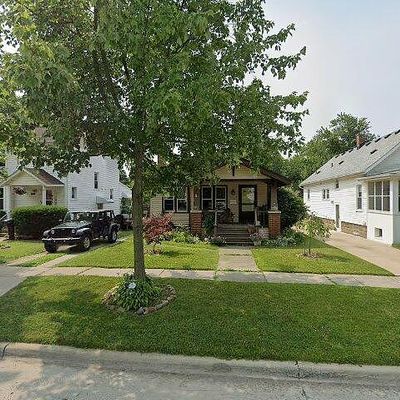 35279 Elm St, Wayne, MI 48184