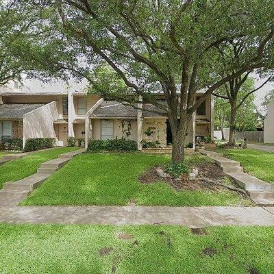 353 Valley Park Dr, Garland, TX 75043