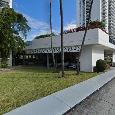 3625 N Country Club Dr #608, Miami, FL 33180