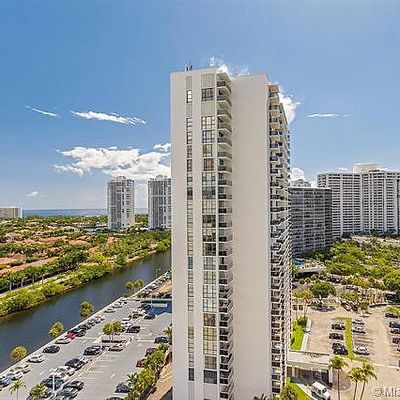 3625 N Country Club Dr #2210, Miami, FL 33180