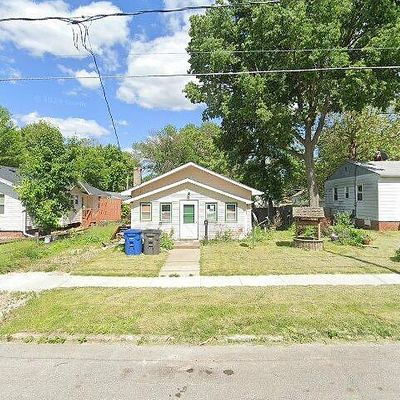 3633 Bowdoin St, Des Moines, IA 50313